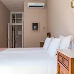 Alfama Baixa Spacious And Bright Blends The Historic And The Contemporary 2 Bedrs & 2 Bathrs Ac 18th Century Building شقة *