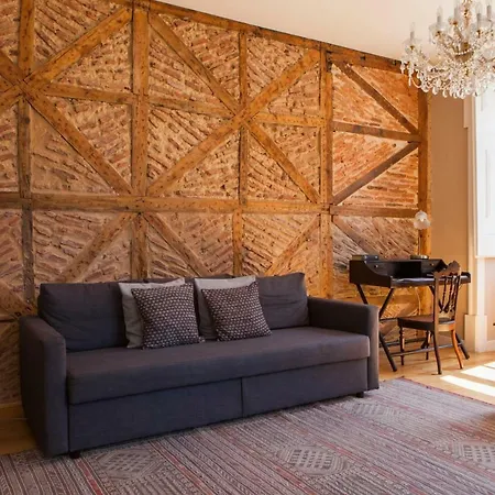 Alfama Baixa Spacious And Bright Blends The Historic And The Contemporary 2 Bedrs & 2 Bathrs Ac 18th Century Building Apartament *