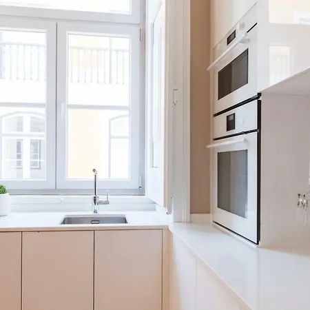 Alfama Baixa Spacious And Bright Blends The Historic And The Contemporary 2 Bedrs & 2 Bathrs Ac 18th Century Building Apartmán Lisboa